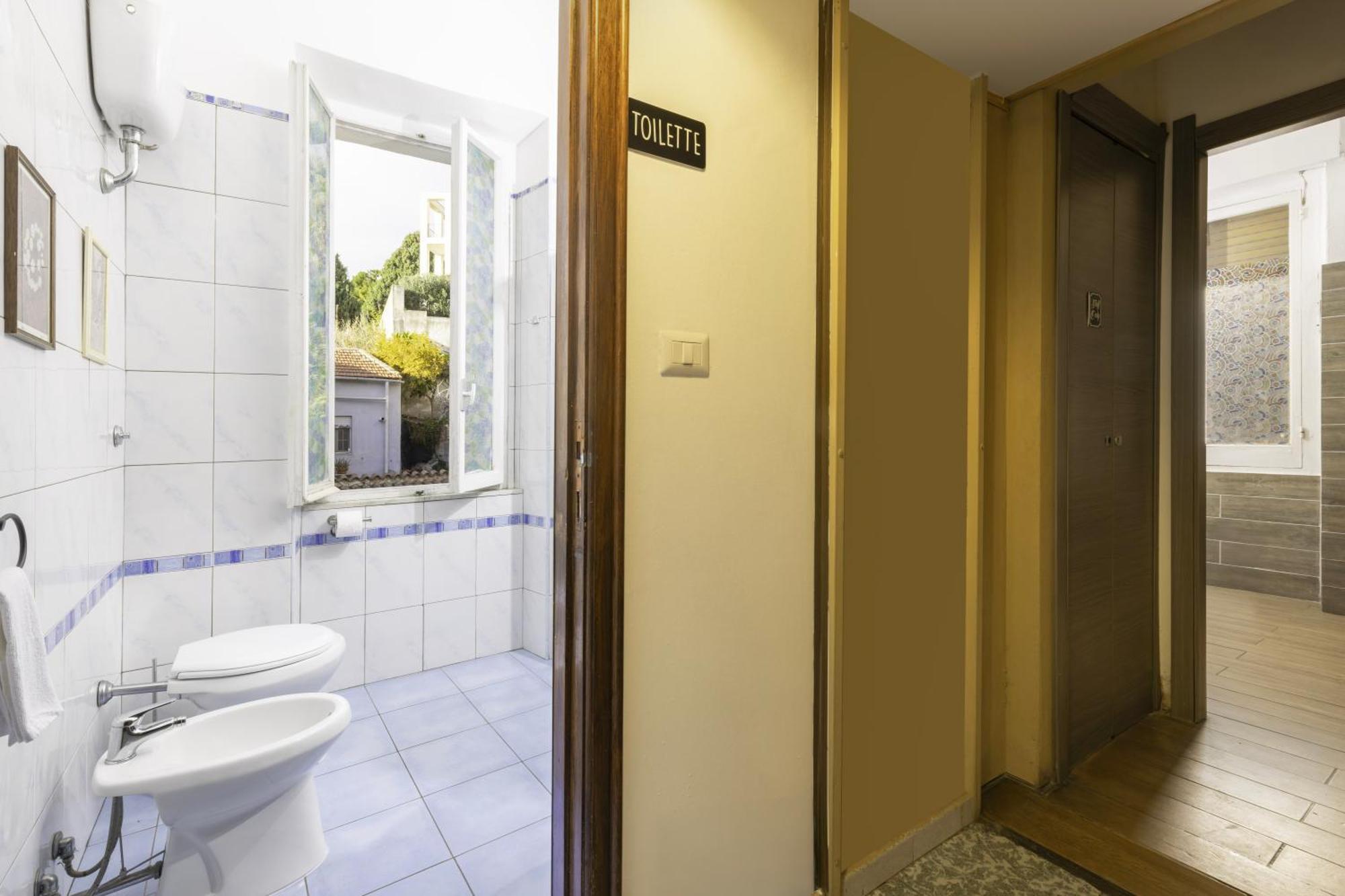 קליארי Kalie Rooms Guest House מראה חיצוני תמונה